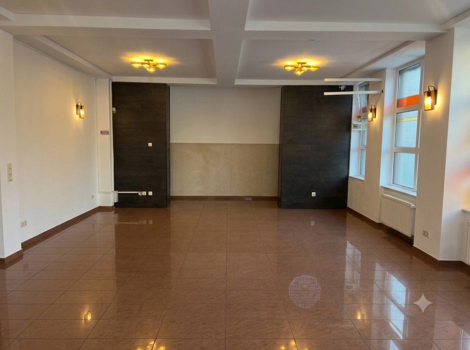 Spatiu comercial de inchiriat, Rogerius, langa Pelican,