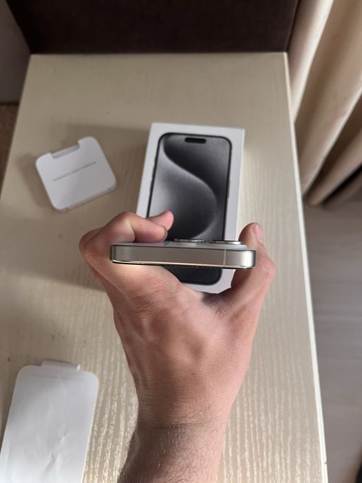 Продам айфон 15 про