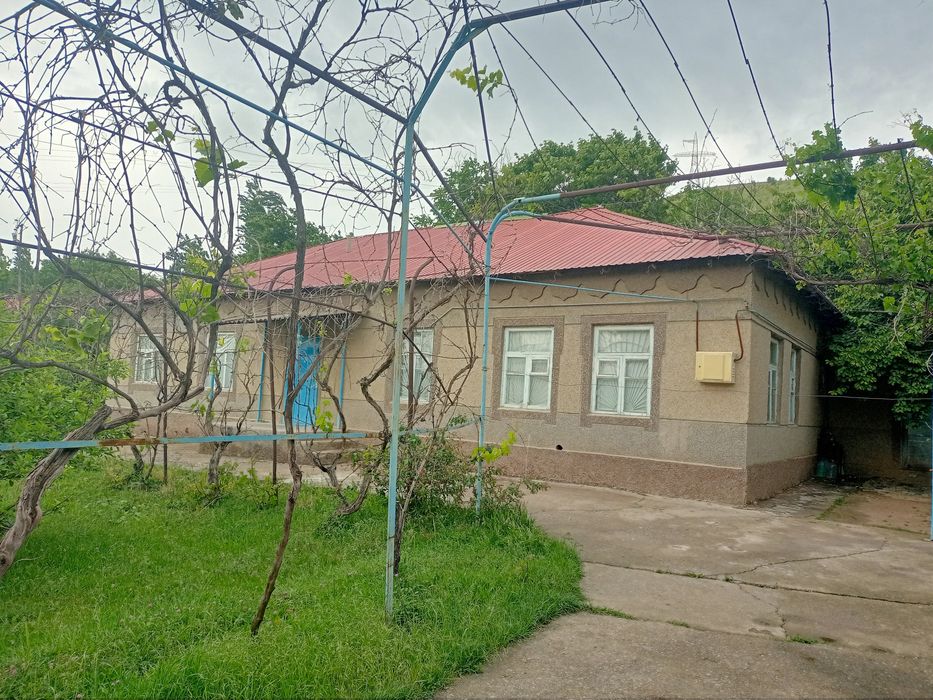 Продается дом со всем имуществом