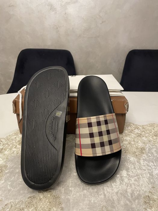 Burberry Slides 41/42