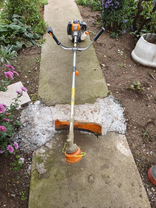 Тример за трева в много добро състояние