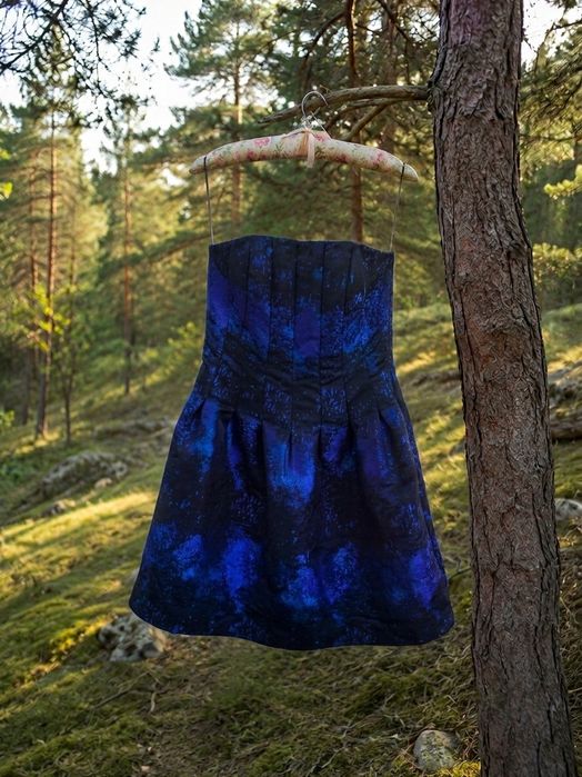 Ефектна черно-синя рокля балон H&M, размер 40 (с джобове)