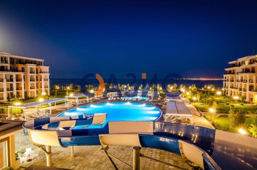 Продава се Двустаен апартамент в Свети Влас - 71 кв.м за 1078 €/кв.м - Снимка #13