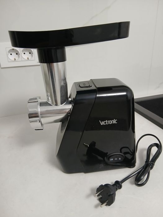 Mașină de tocat VICTRONIC