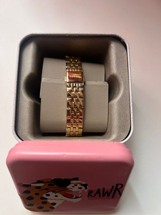 Часовник Fossil Jacqueline с кристали