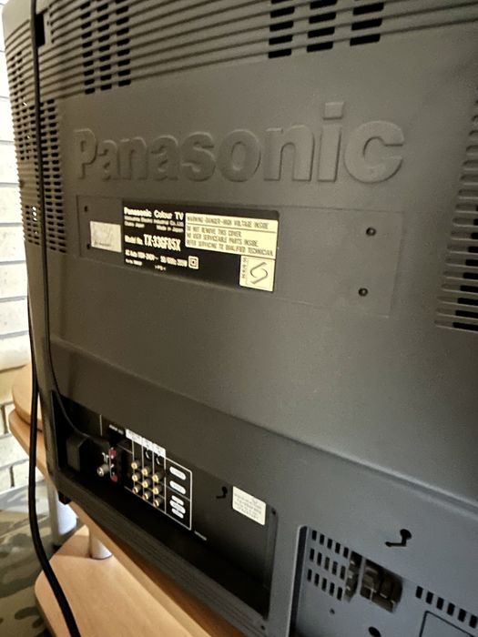 Телевизор с тумбой