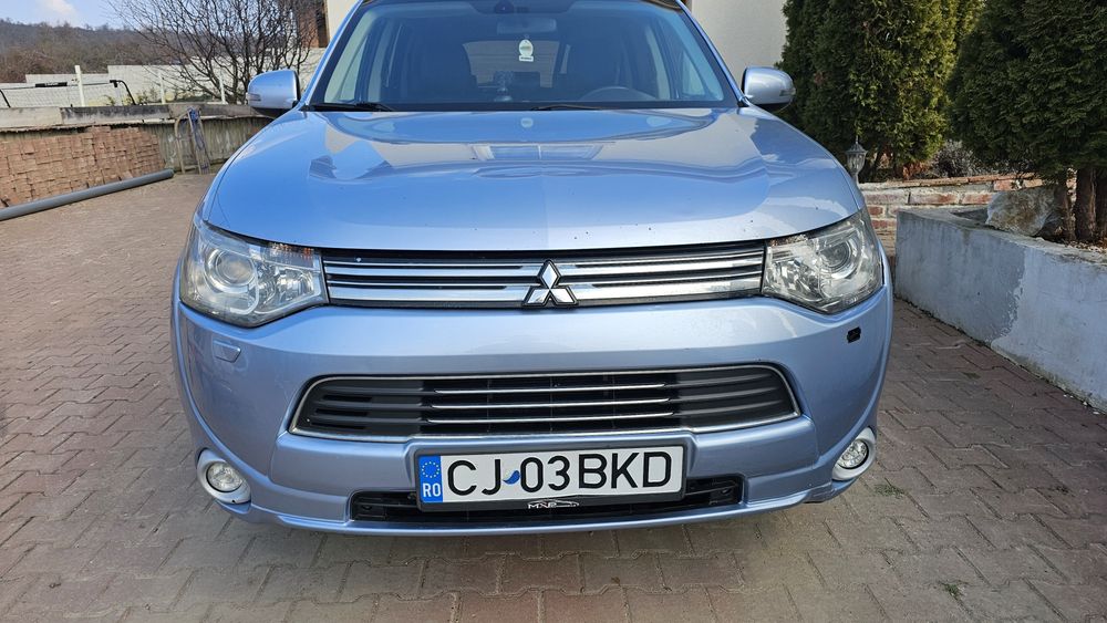 Vand Mitsubishi OUTLANDER