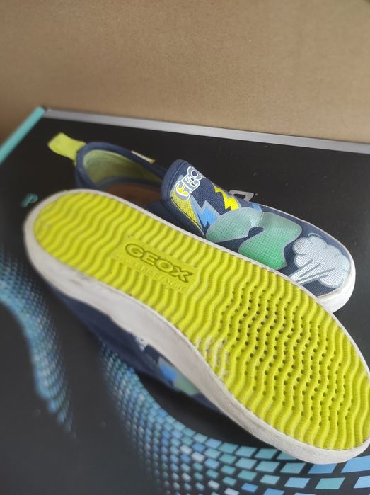 Детская обувь продаем