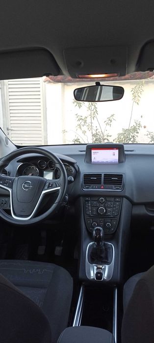 Опел Мерива 2016 бензин продава