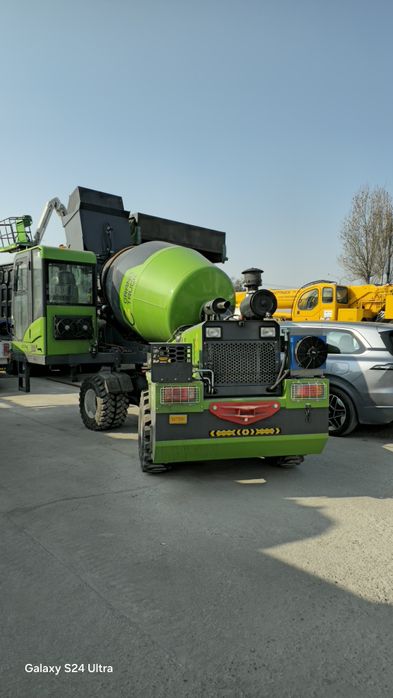 Car Mix Betonmishalka  sotuvda 0.8/2.0/4.0 kub beton qorgichlar tayyor