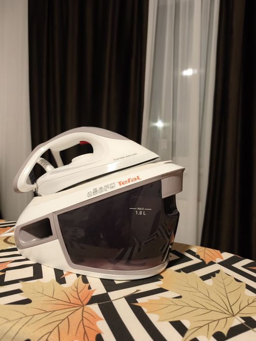 Statie de calcat Tefal Express Anti-Calc