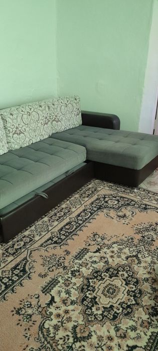 Угловой диван длинна 2.60