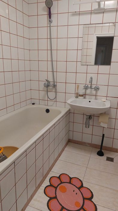 Тристаен апартамент до парк Лаута