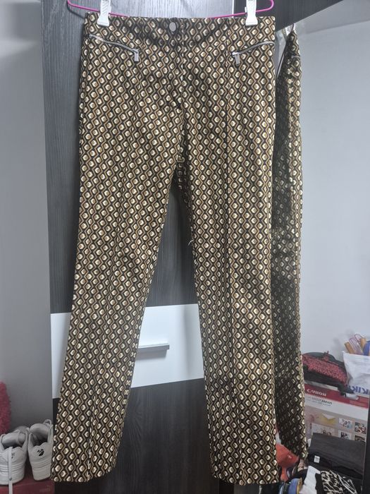 Vand pantaloni 34'36 marimea