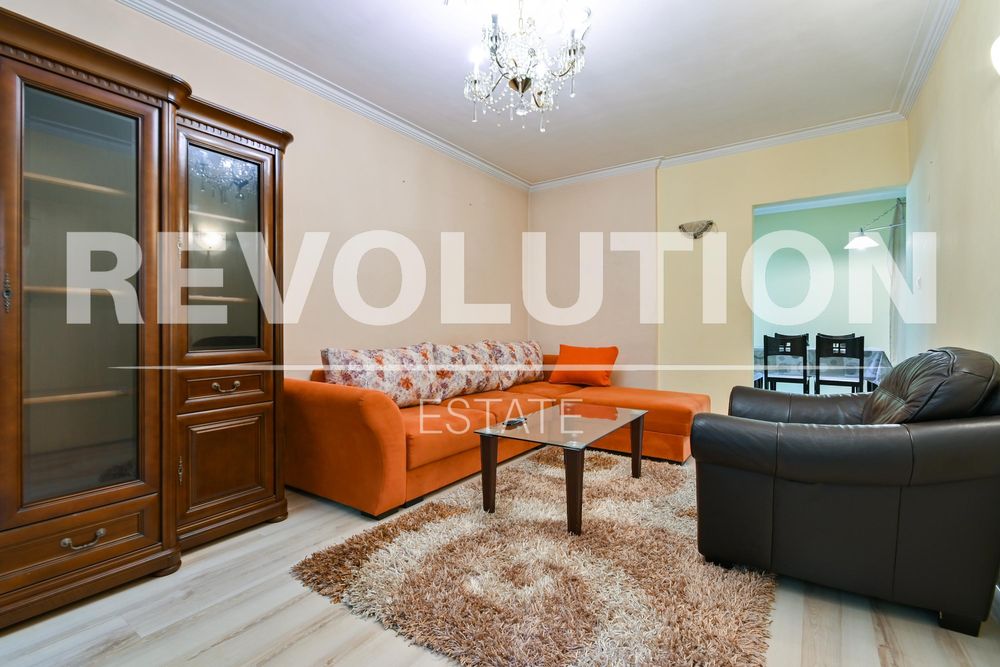 Дава се под наем Тристаен апартамент в София, Гоце Делчев - 110 кв.м за 847.62 € - Снимка #2