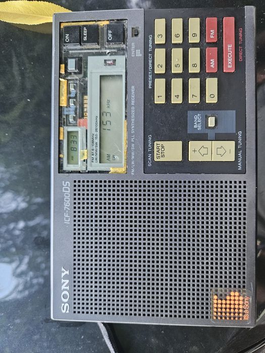 Radio sony icf 6700sd