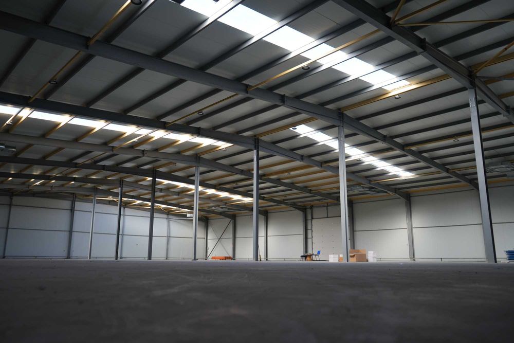 Дава се под наем Склад в с. Мокрище, Област Пазарджик - 1800 кв.м за 9180 € - Снимка #2