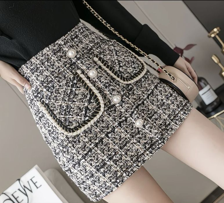 Короткая нарядная юбка