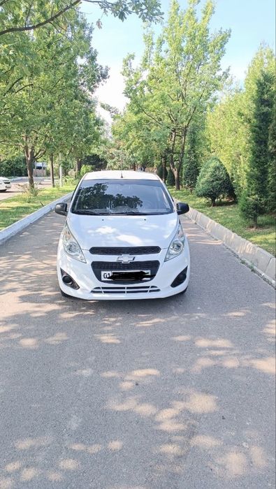 Продается  Спарк 2017 год автомат