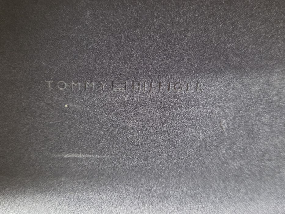 Слънчеви очила Tommy Hilfiger