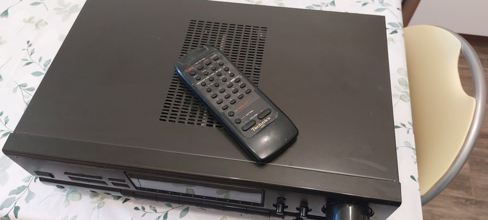 Vând Amplituner Audio Technics SA GX170