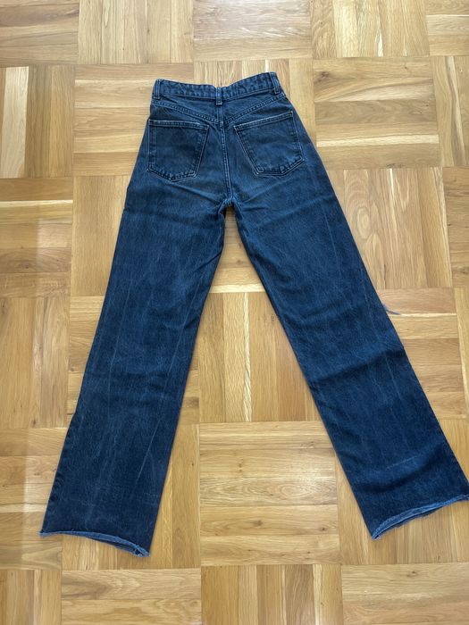 Straight leg черни дънки с декоративни скъсваня