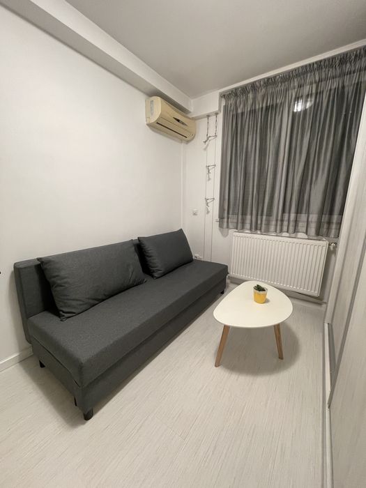 Vând garsonieră situată pe Strada Iza