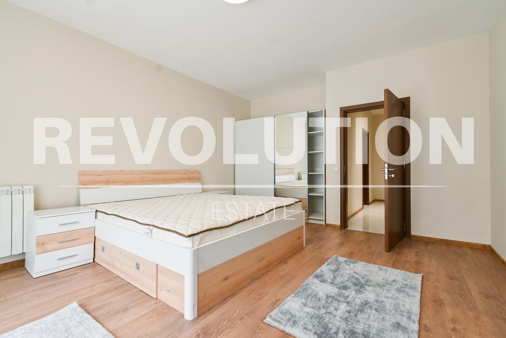 Четиристаен апартамент с ДВОЕН ГАРАЖ в  ж.к. Драгалевци.