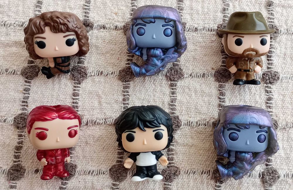 Stranger things Kinder joy фигурки