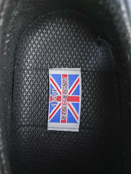 Обувки с метално бомбе