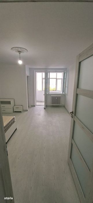 Garsonieră Craiovei , RENOVATĂ / parțial mobilată / utilată !