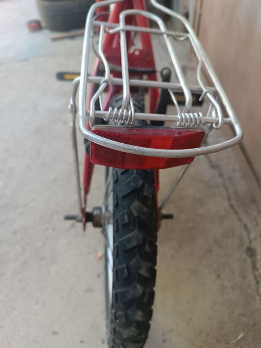 Детски Велосипед 16 цола Дори гуми Запазено с Две спирачки