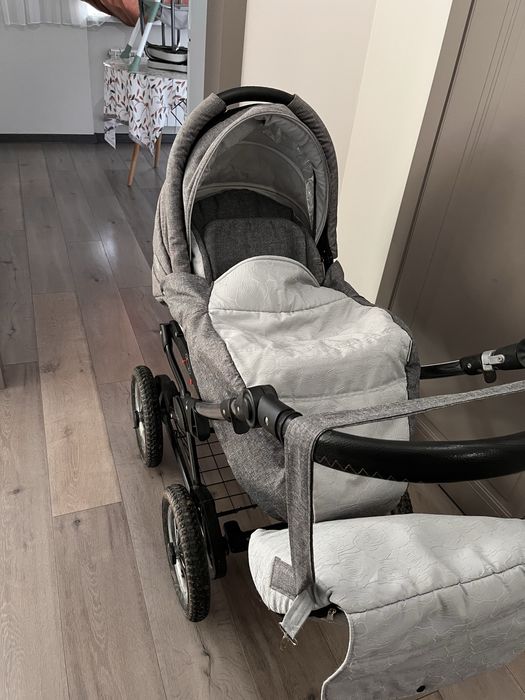 Классическая коляска 2 в 1