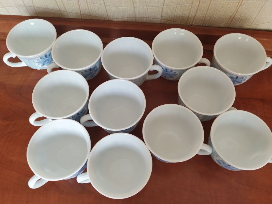 Чашки чайные 12 штук