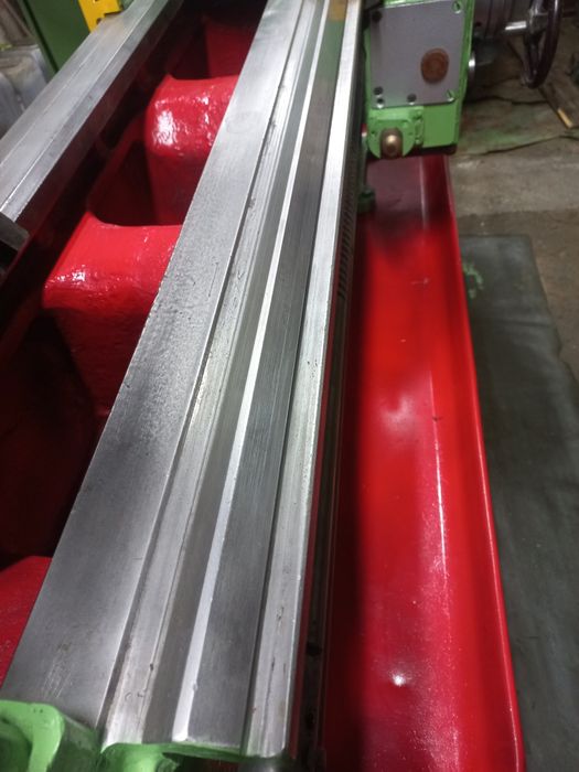 Токарный станок .