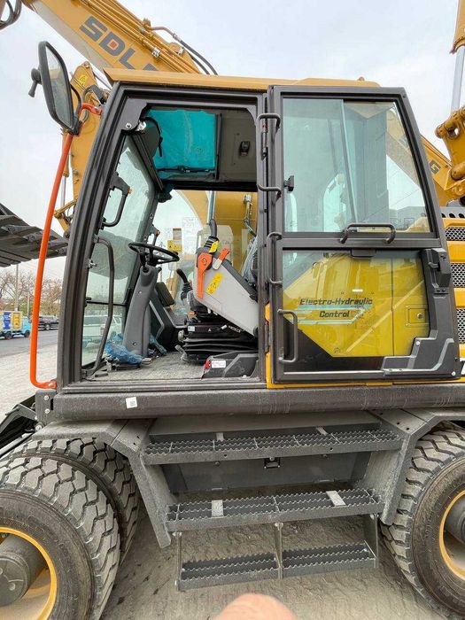 Колесный Экскаватор 0,6 куб  SDLG (volvo)