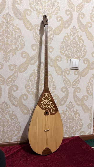 Домбыра сатылады