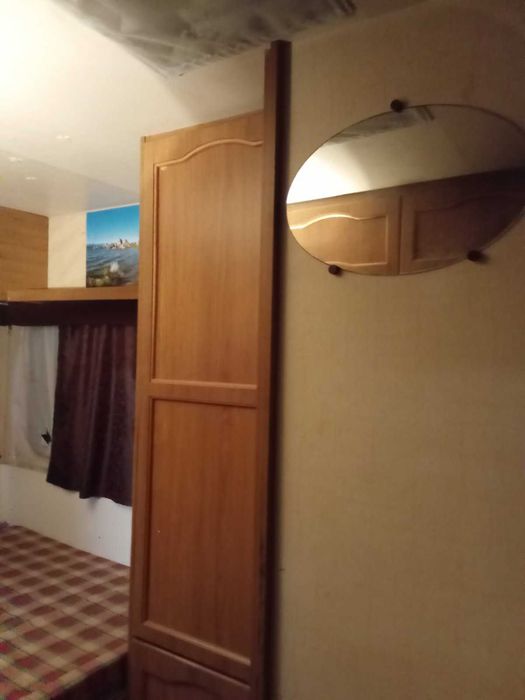 ПРОДАВАМ каравана с навес 36 кв. м, кухня,баня, двор до морето в Paralia Karianis -6700 евро.