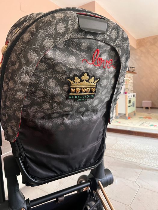 Cybex Priam Rebellious Rose Gold – пълен комплект