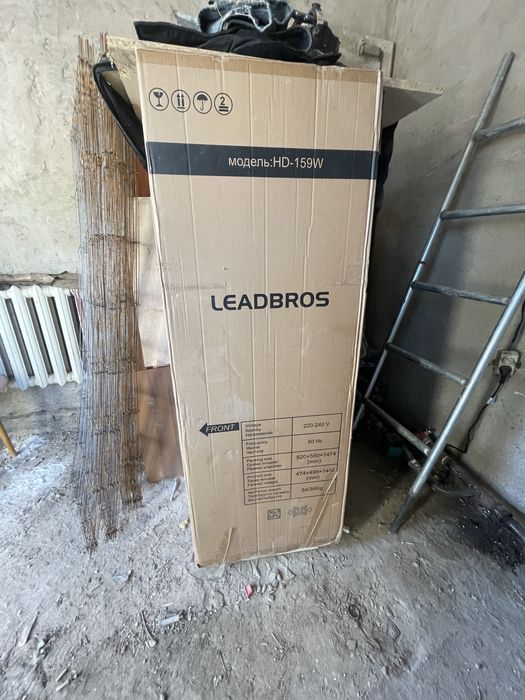 Холодильник LEADBROS