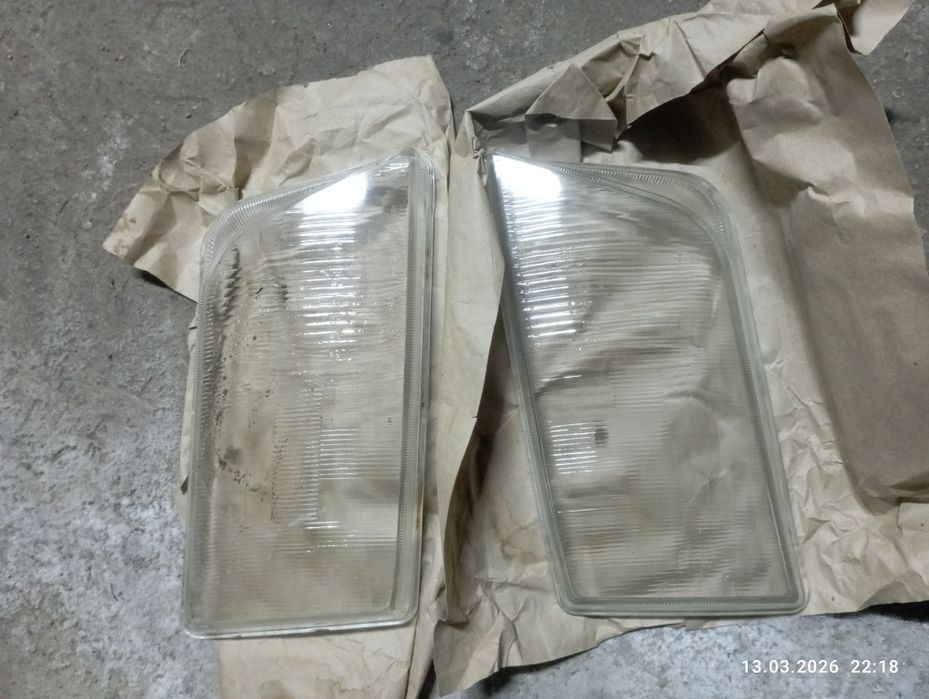 Стекло фары ауди С4А6