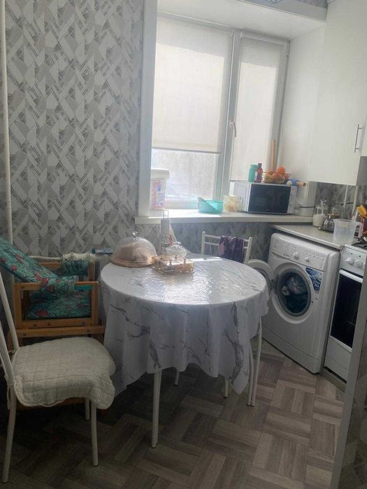 Продается трех комнатная квартира