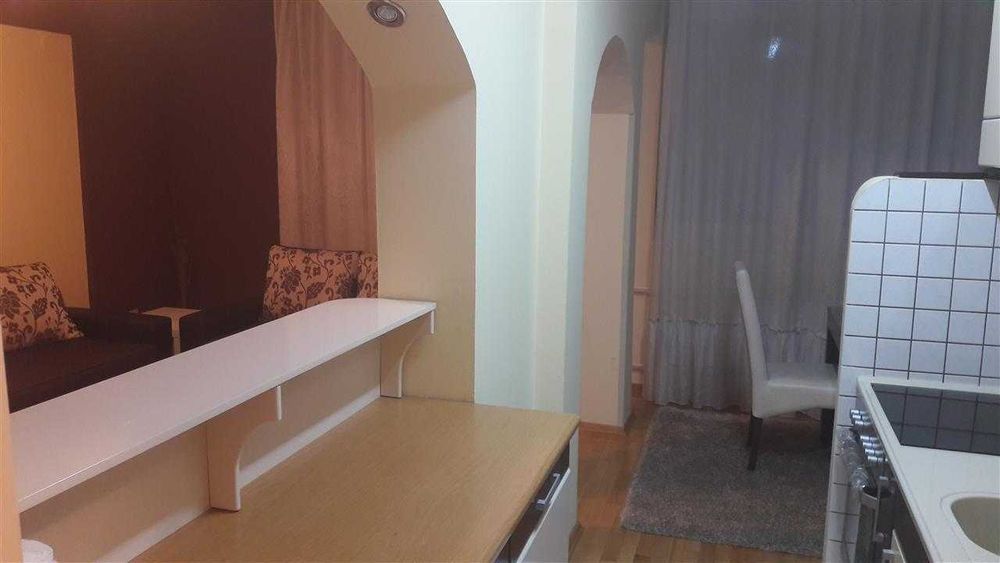 Дава се под наем Двустаен апартамент в Бургас, Лазур - 64 кв.м за 153 € - Снимка #1