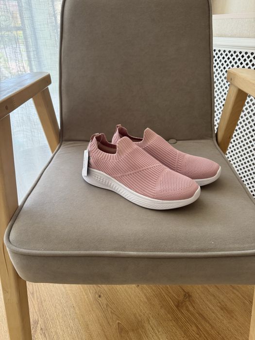 Новые мягкие кеды 39-40 р