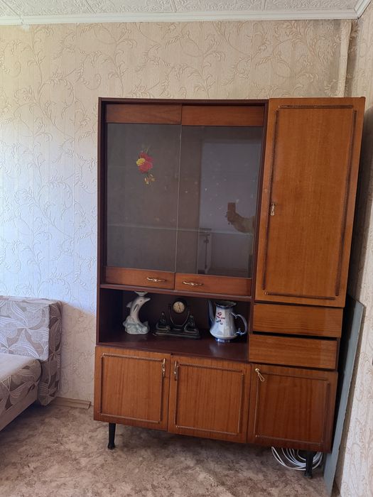 Отдам даром диван, кухонный гарнитур, стенки