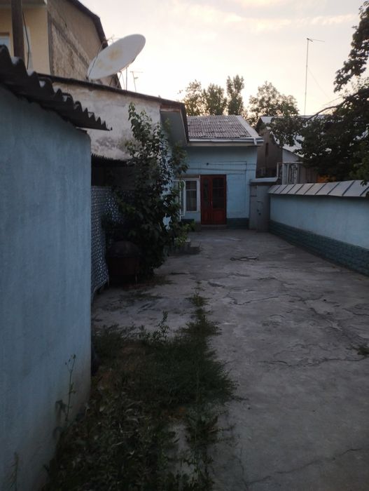 Продается 2 дома на Яккасарайском  районе  ( брадский могилы )