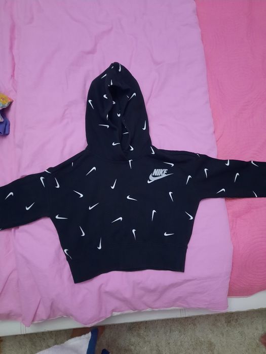 Jerseu puma și Nike în stare impecabilă marime 8,9 ani