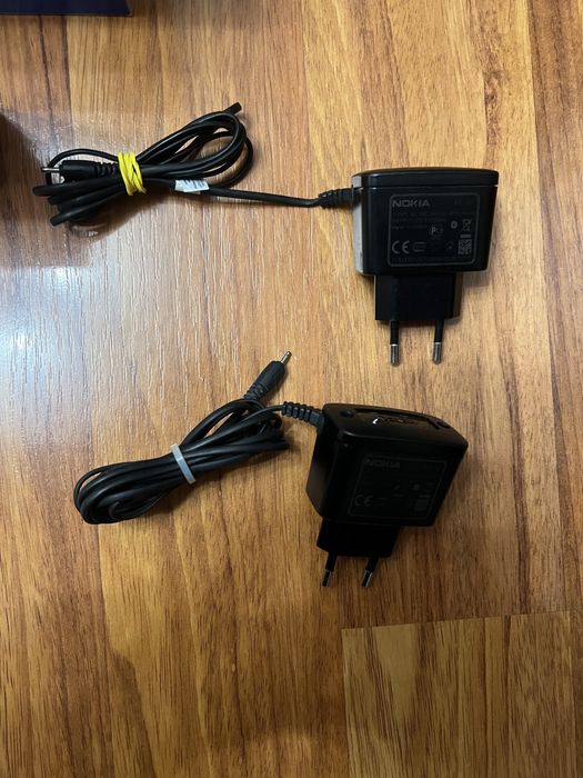 Curtie Nokia 3410 si 5210, casti, incarcator Nokia