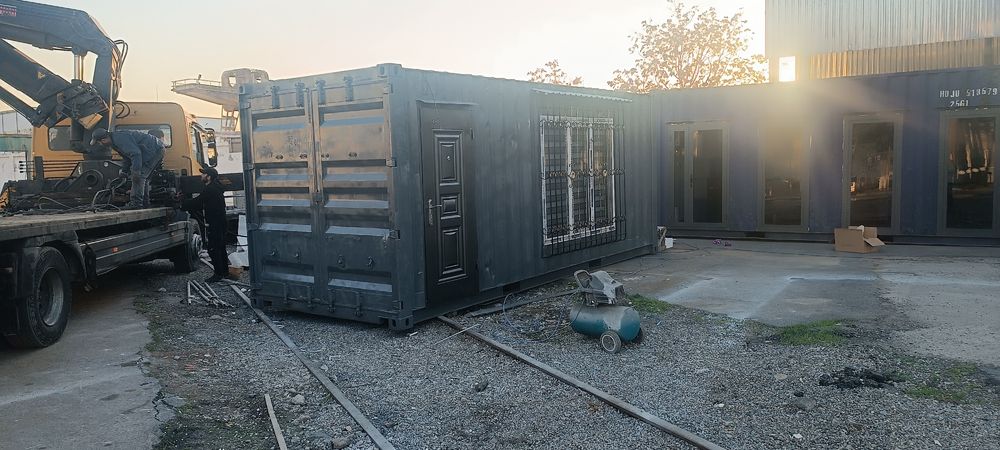 Контейнеры под офис мобильный домик