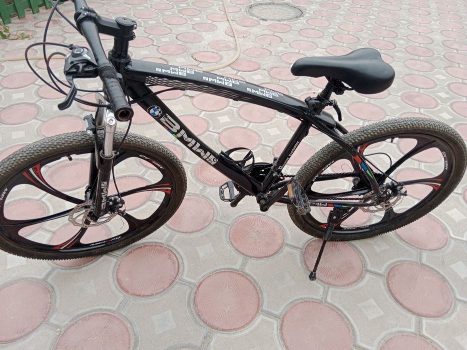 Велосипед BMW черный цвет